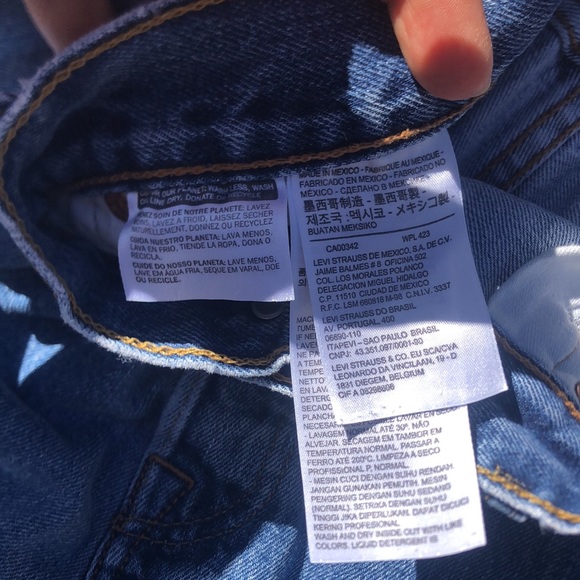 501 distress Levi’s. 🔥 - Picture 6 of 17